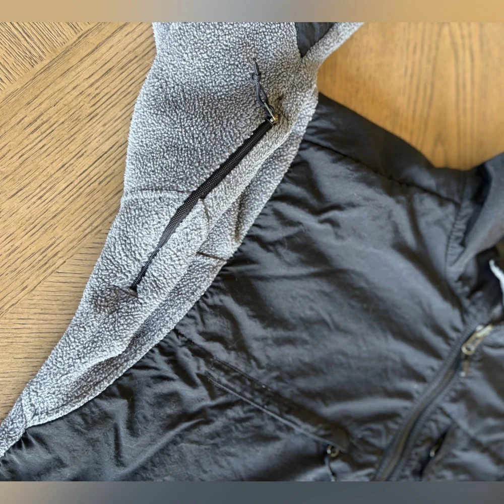 The North Face Men's Denali Two-Tone Performance Jacket - Picture 7 of 15